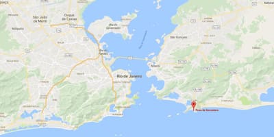 地图上的空调、电视、迷你吧和私人海滩